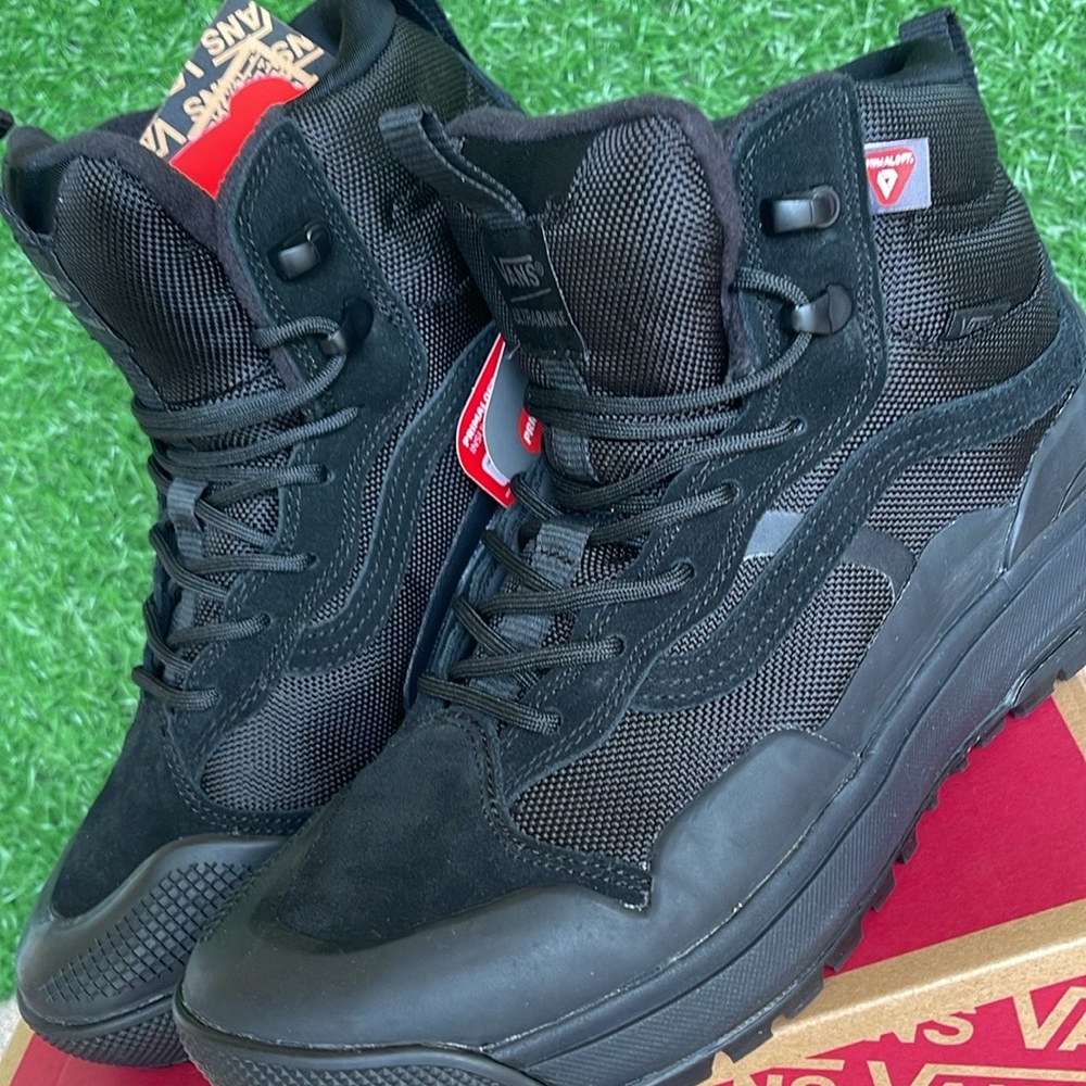 Vans WMNS Ultrarange Exo
Black/Black
VN0A4BVSBKA
Boots Sneakers - Picture 7 of 16